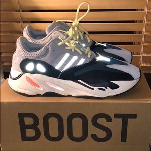 NEW! YEEZY BOOST 700 “WAVE RUNNER” Size US 11.5